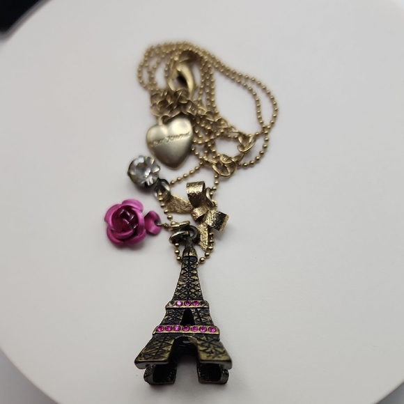 Gold Tone Eiffel Tower Charm Necklace Betsey Johnson - Picture 2 of 10